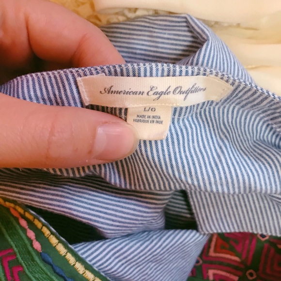 American Eagle Blue Embroidered Crop Top - Picture 3 of 3